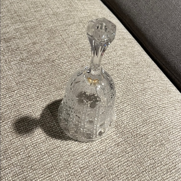 Vintage 7” Clear Crystal Glass Hand Held Etched Bell - Picture 14 of 15